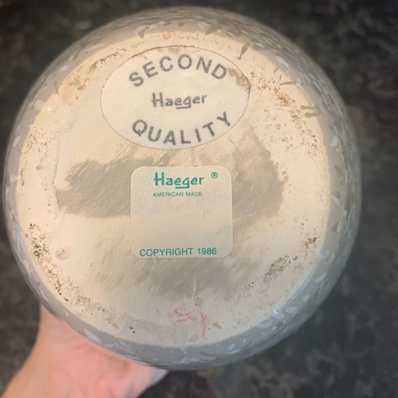 Haeger Speckled Vase - Picture 3 of 3